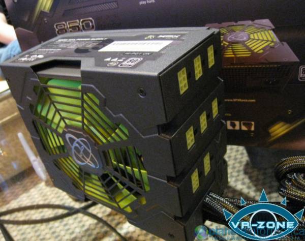 xfxcomputex09 2.thumbnail - [Computex 2009] XFX mostra PSU 850W Black Edition