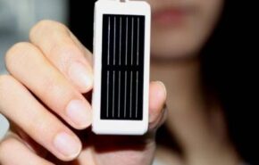 sun Sun Drive, pendrive e carregador solar