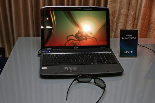 Acer Aspire 5738DG 3D - Acer Aspire 5738DG chega com software para ver vídeos e jogos em 3D.