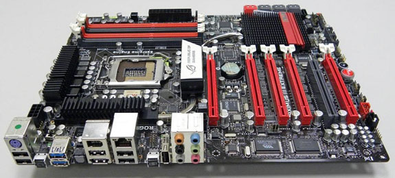 Asus Maximus III Extreme board 02 - ASUS Maximus III Extreme P55