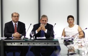 Lula-plano-nacional-banda-larga-hg-20100102 O Brasil pode ter Internet Gratís