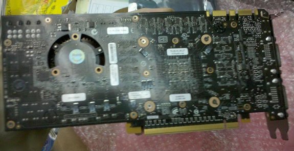 Fotos da GeForce GTX 480 e GTX 470, na CeBIT Nvidia GeForce GTX 470 02 - Fotos da GeForce GTX 480 e GTX 470, na CeBIT