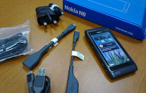 n832gb Nokia N8 com 32 GB?