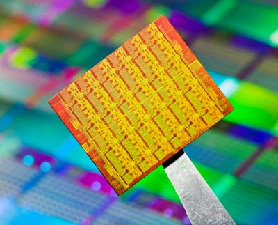 intelscc lg1 1 - Knights Corner, o CPU com 50 núcleos de Intel