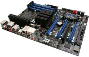 Sapphire_PureBlack_-X58_02-600x403 Sapphire começa a vender placas Intel novamente com o Pure Black X58 e o Pure Black P67 Hydra