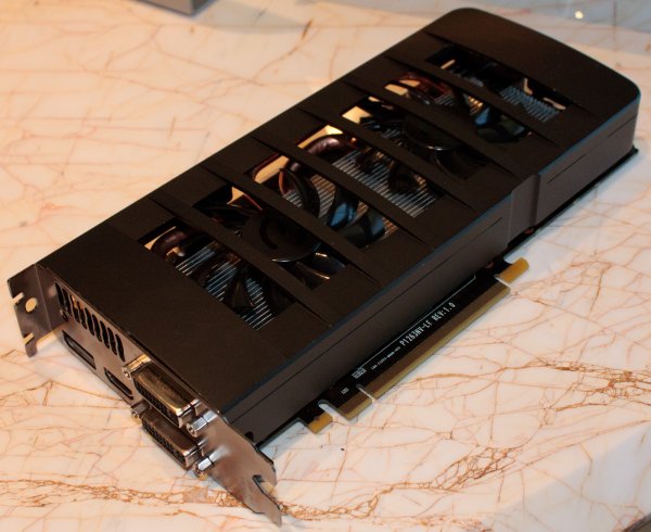 evga dual gtx 02 - EVGA mostra o que seria uma GeForce GTX-500 dual - #CES2011