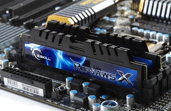 gskillripjawsx02 575x373 - G.Skill RipsjawX, memórias DDR3 para Sandy Bridge