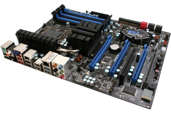 Sapphire PureBlack  X58 02 600x403 - Sapphire come&ccedil;a a vender placas Intel novamente com o Pure Black X58 e o Pure Black P67 Hydra