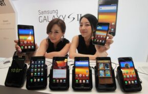 110428sech023 Samsung Galaxy S II começa a ‘invasão’ de 120 países