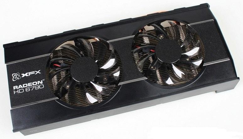 xfxradeonhd679004 - Imagens e especificações da XFX Radeon HD 6790.