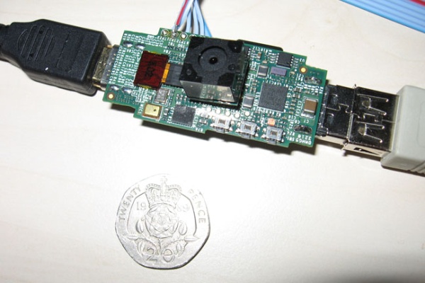 raspberry pi - Um computador do tamanho de uma memória USB por 15 libras