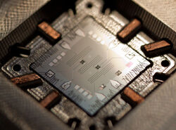 von_neumann_microchip Microprocessador quântico com arquitetura de Von Neumann