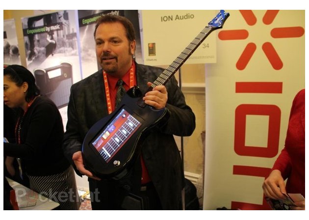 Ion Audio Guitar Apprentice - [CES 2012] iPad como uma Guitarra com Ion Audio Guitar Apprentice