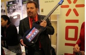 [CES 2012] iPad como uma Guitarra com Ion Audio Guitar Apprentice