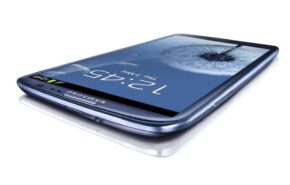 Samsung Galaxy SIII contra seus maiores rivais comerciais!