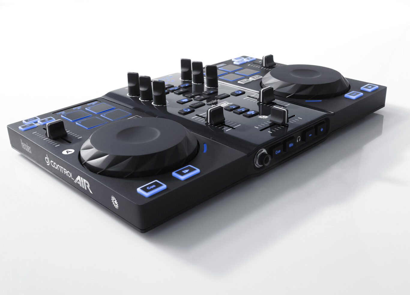 arq 2589 98516 1366x984 - Novo Controlador e Software para DJ