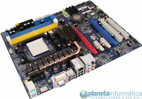 sapphire 790gx - PURE CrossFireX 790GX, a placa mãe AM3 da Sapphire