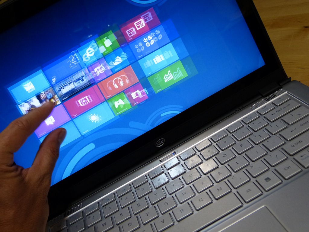 Intel Touchscreen Ultrabook - A tela de toque será uma especificação padrão nos ultrabooks
