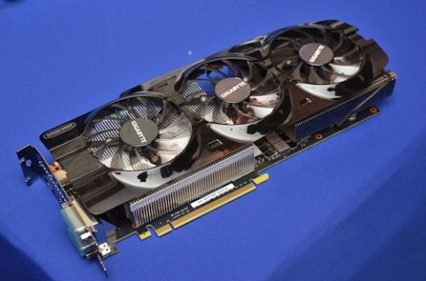 gigabytegeforcetitan 480 - Gigabyte está trabalhando em uma GeForce GTX TITAN, com design próprio